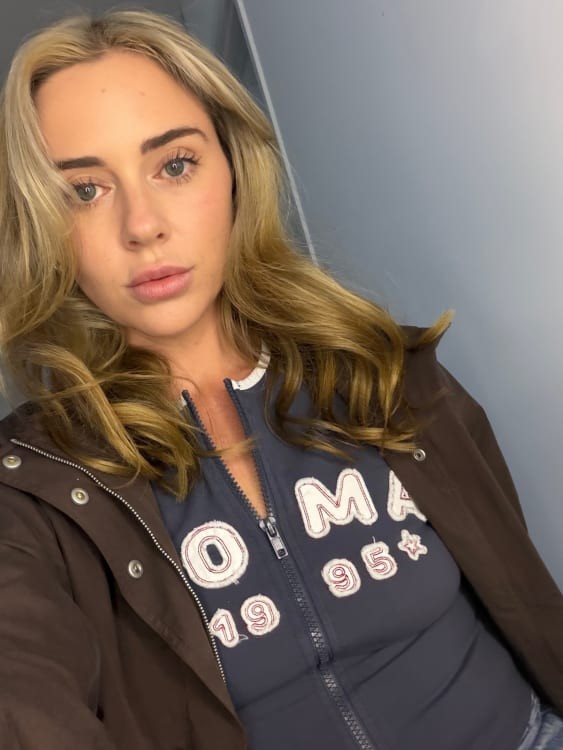 Mia