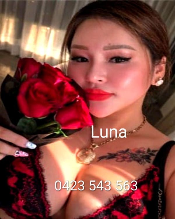 Luna chubby big natural boobs Vietnamese