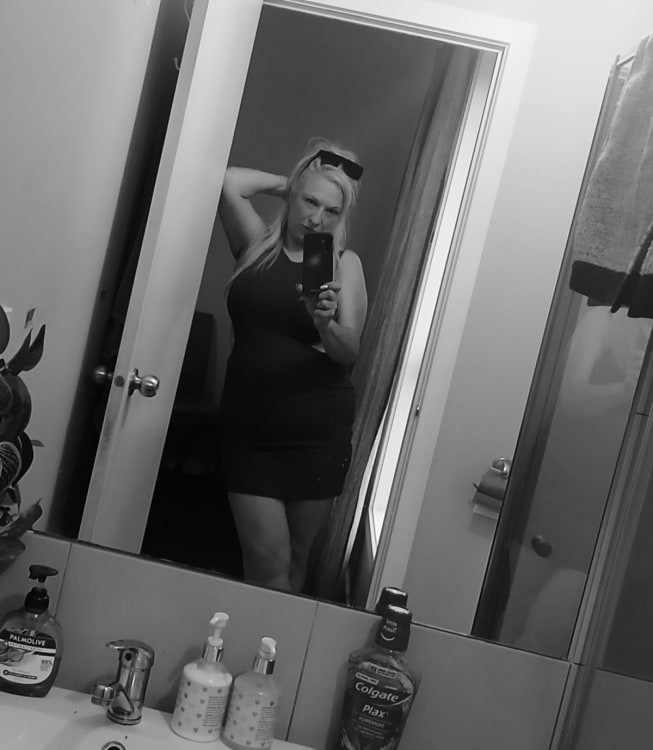 Horny milf Zara