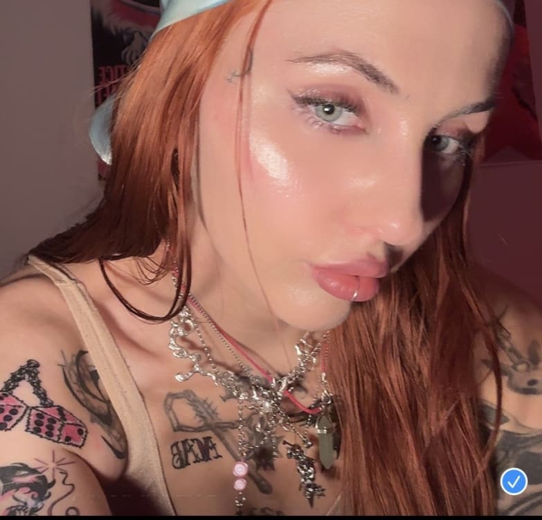 ⚸ Asteria - Private Videocalls or Waitress ⚸