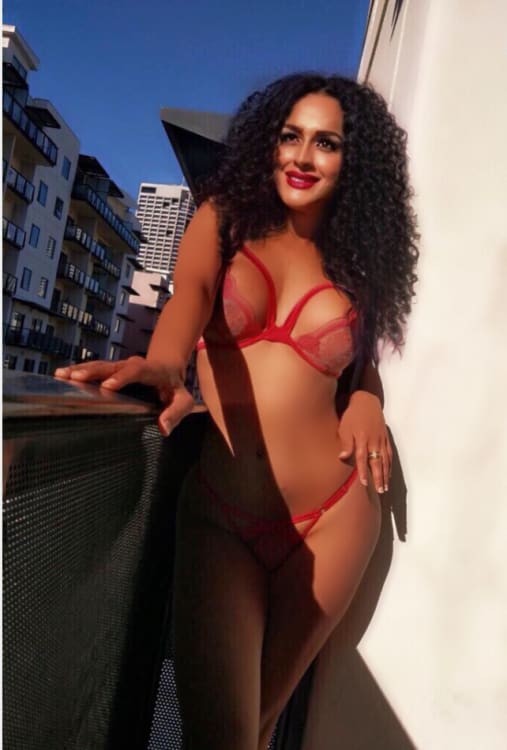 Trans Aura_Karisma