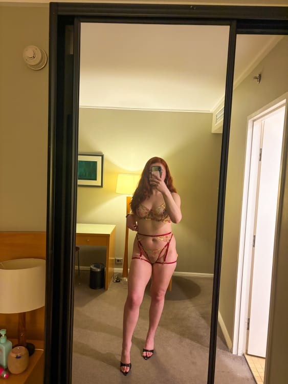 Bella Sinclair