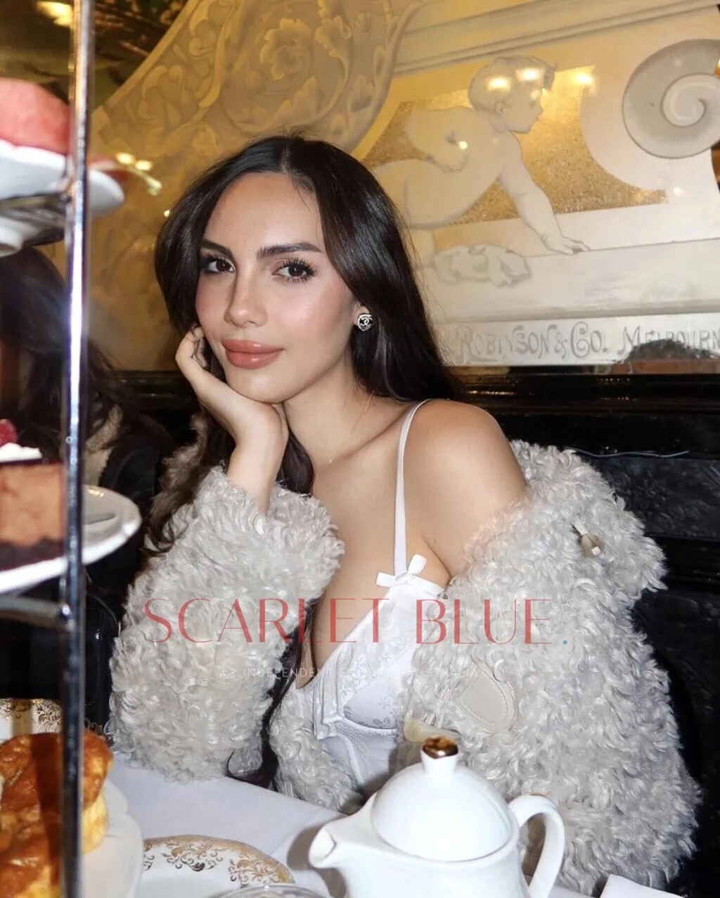 Eurasian Beauty Vannesza