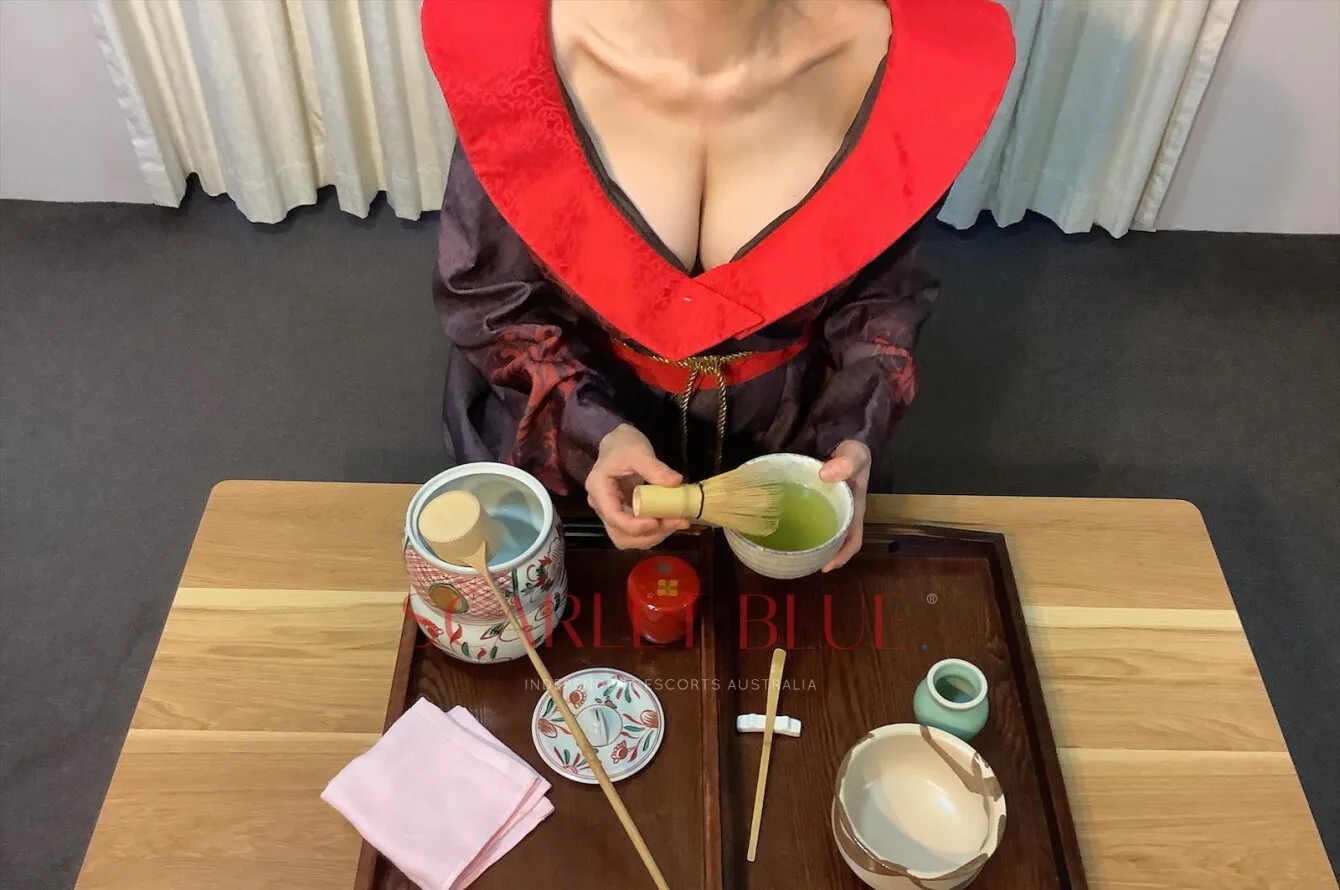 Geisha Mika aka Hostess Mika