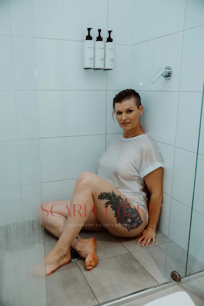 Demi Wolf