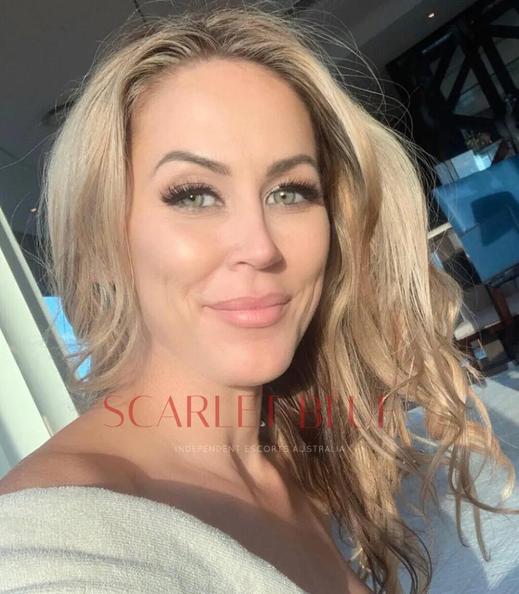 Alina Ambrose
