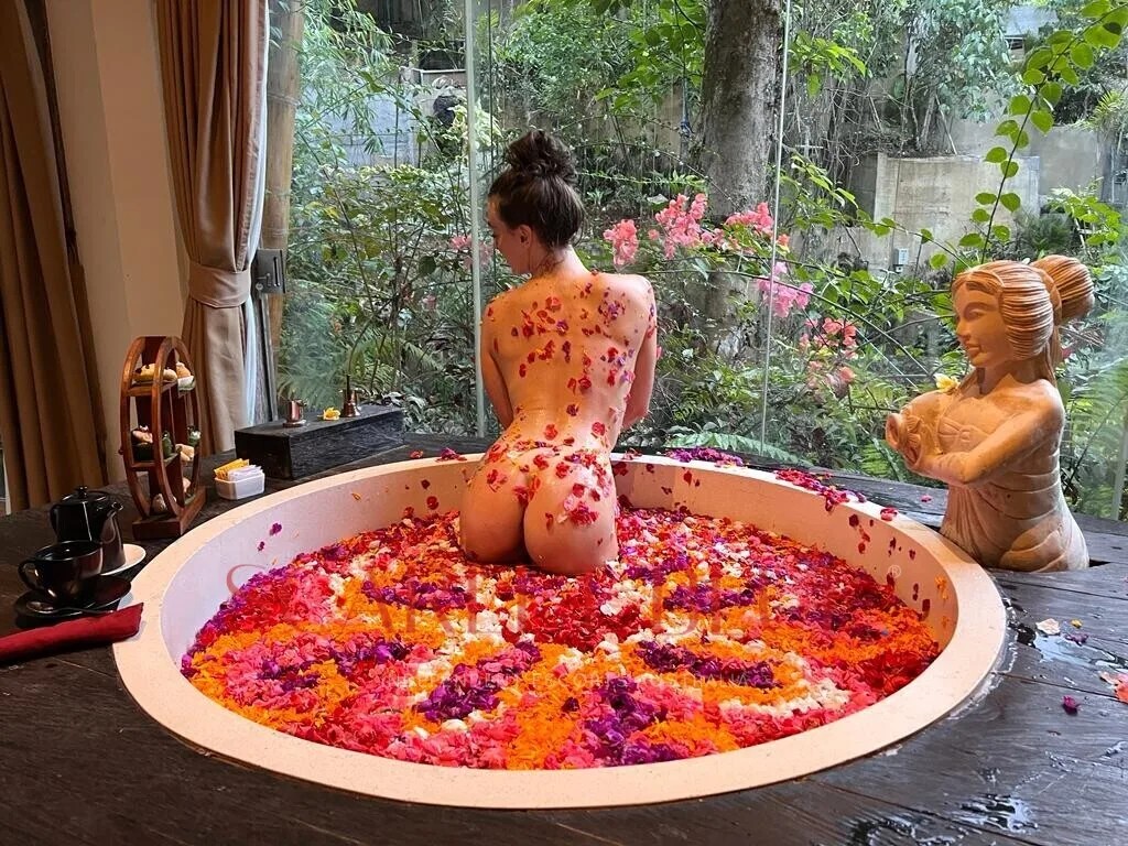 Zahra Belle