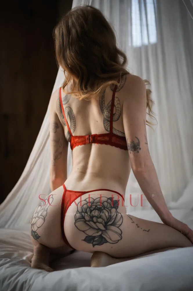 Ellie Cooper