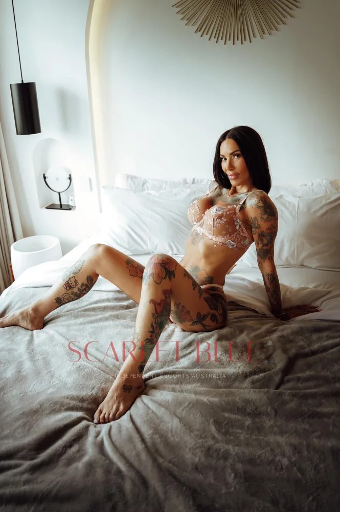 Raven Rose