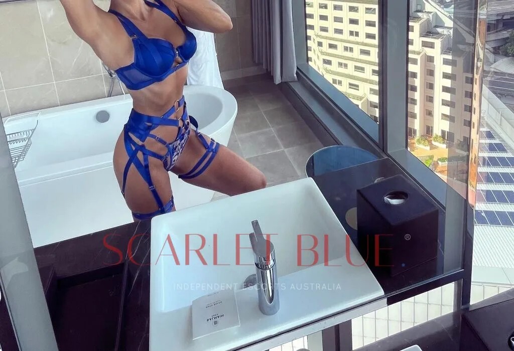 Isabella Private