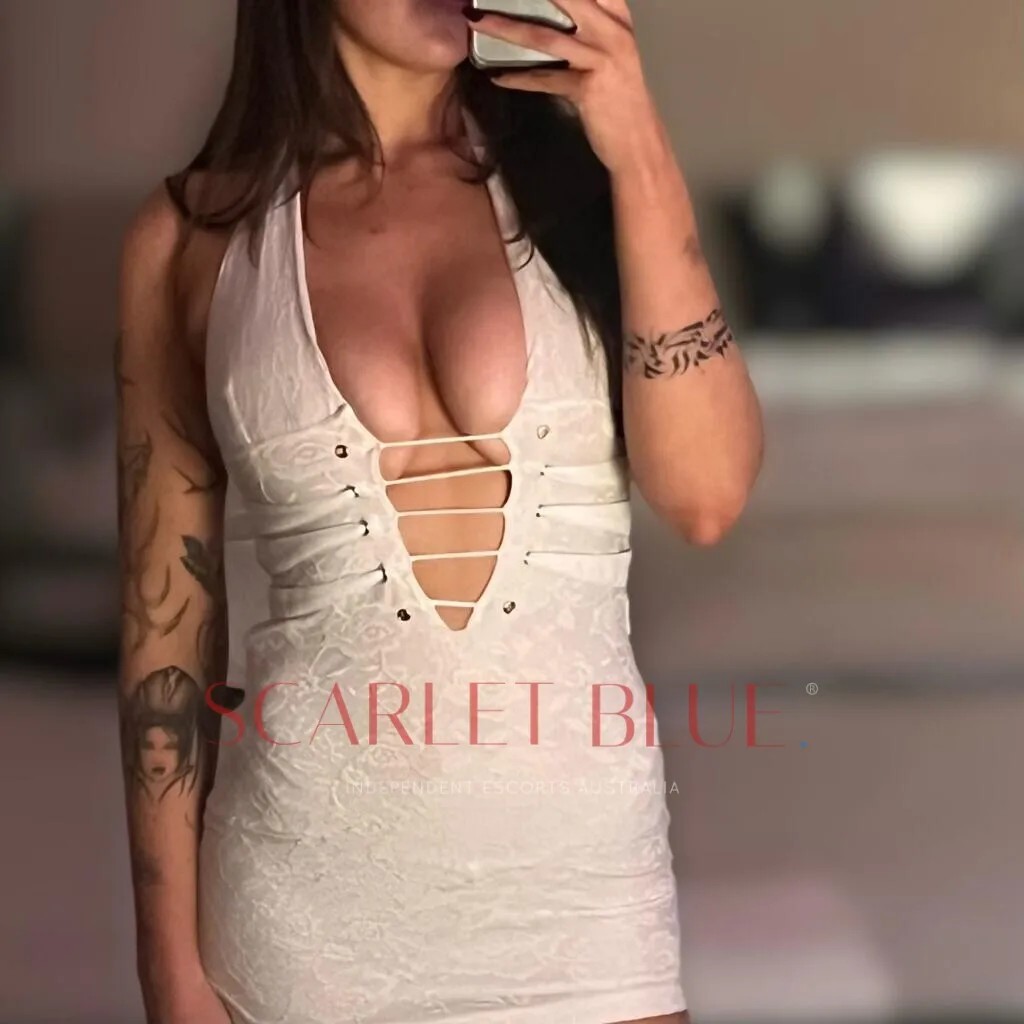 Devin Isobel