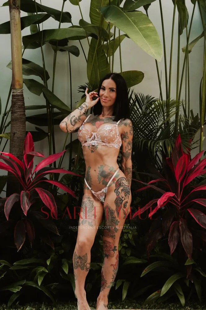 Raven Rose