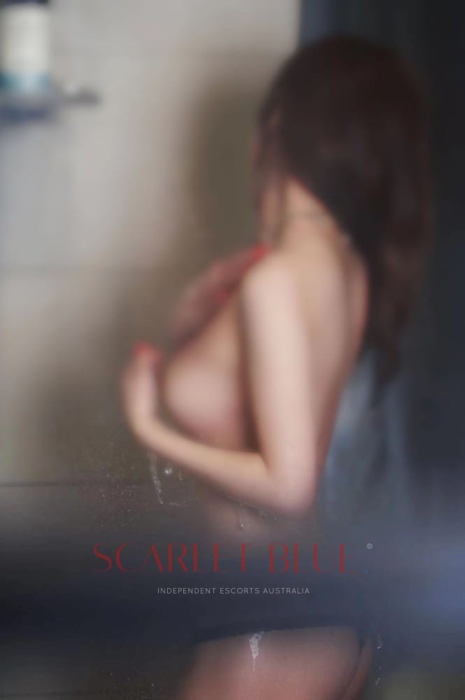 Nice Hot Slim Kiki