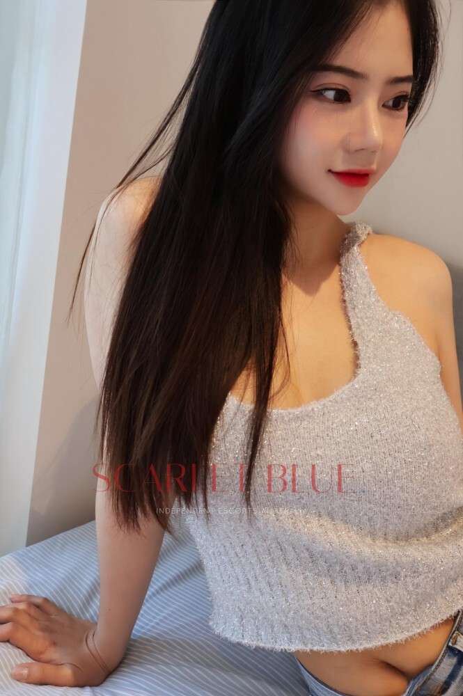 Monica Om