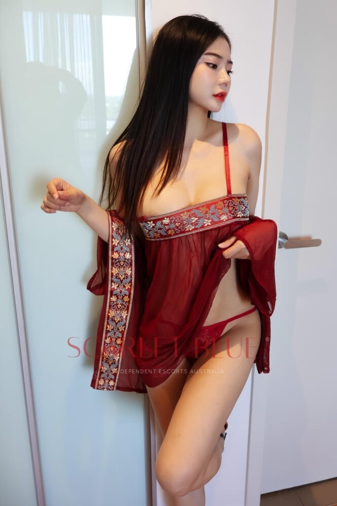 Monica Om